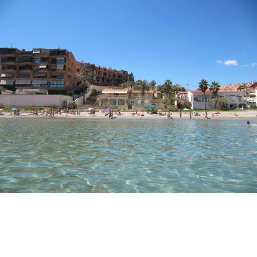 Extraordinario apartamento a pie de playa Chalet Roquetes