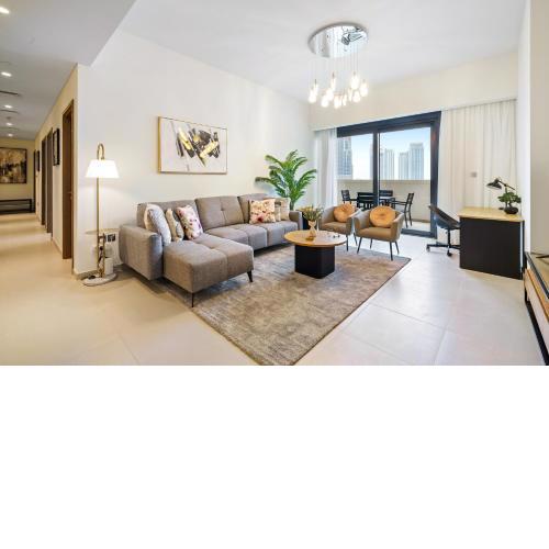 Extravagant 3BR + kid's room w/ Burj Khalifa view