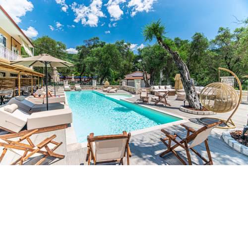 F & S LOUNGE SUITES