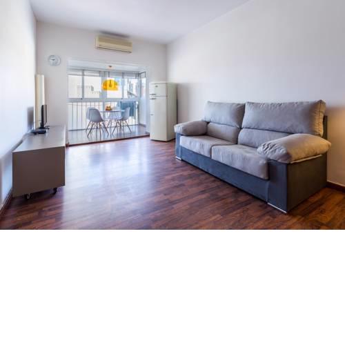 F02: Ultra Central 1 bedroom with FREE WIFI