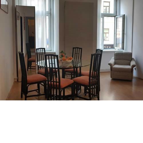 Fabulous double bedroom apartment in City center