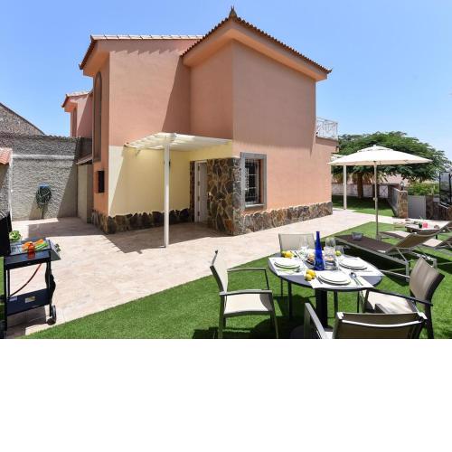 Fabulous holiday home in Playa del Ingles just a few meters away from the beach