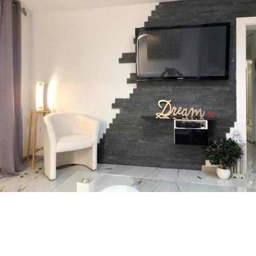 Fabulous Lakeside Family Apartment | 4 Rooms