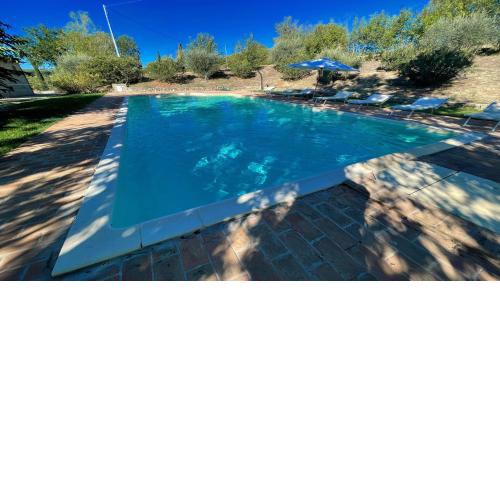 Fabulously located villa in luscious grounds play area for children Sleeps 10
