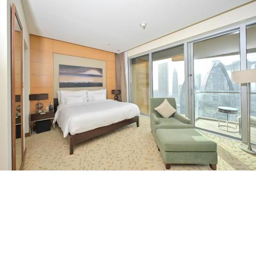 FAHH - Spacious Studio in Address Dubai Mall