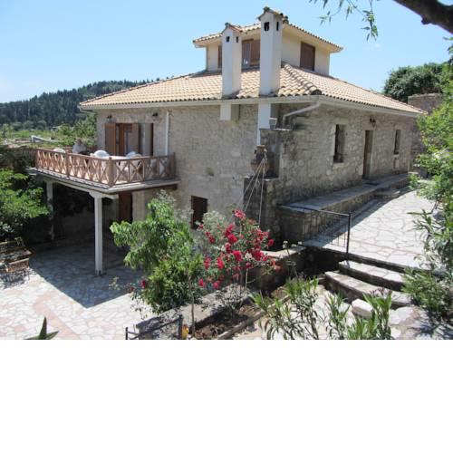 Falcon Crest 1840 Villa