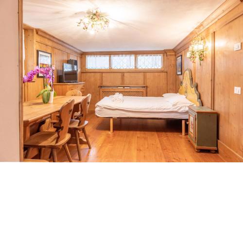 FALORIA Studio Apartment