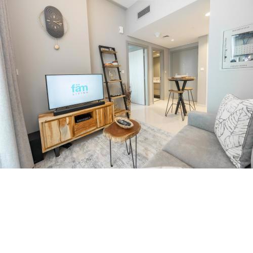 FAM Living - Chic 1BR in Zada Tower near Dubai Mall & Metro