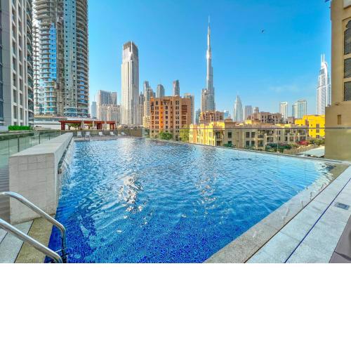 FAM Living - Comfy 1B in Downtown DXB, Monthly Deals Available