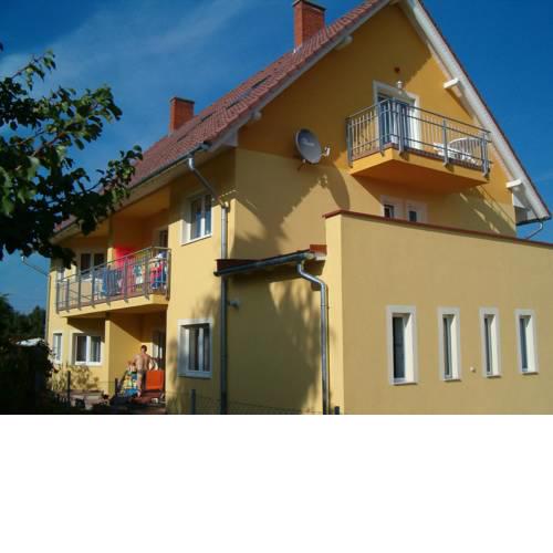 Familia Apartment 152A