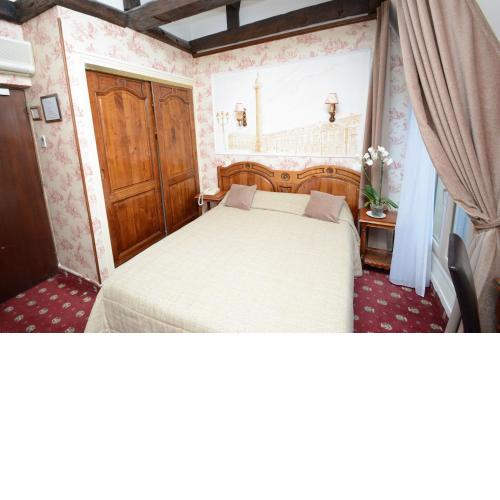 Familia Hotel