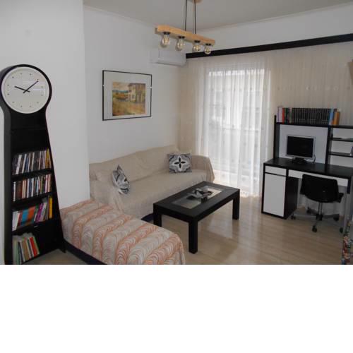 Family apartment 450m from metro near Acropolis