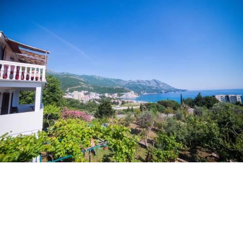 Family Escape Villa Becici