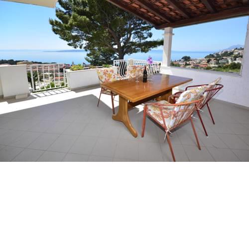 Family friendly apartments with a swimming pool Baska Voda (Makarska) - 12442
