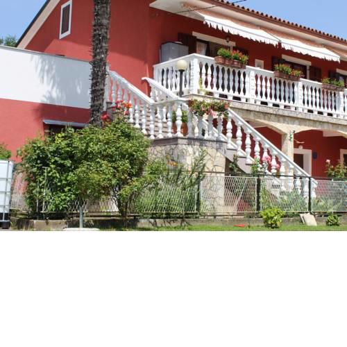 Family friendly apartments with a swimming pool Cepic (Central Istria - Sredisnja Istra) - 15878