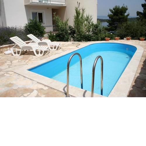 Family friendly apartments with a swimming pool Jelsa (Hvar) - 4608