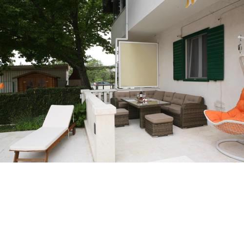 Family friendly apartments with a swimming pool Kastel Luksic (Kastela) - 15773