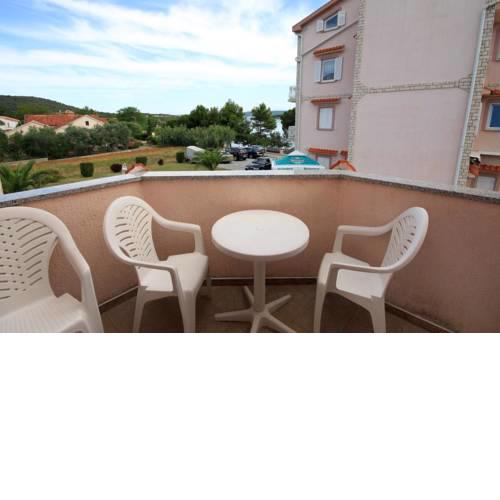 Family friendly apartments with a swimming pool Kraj (Pasman) - 334