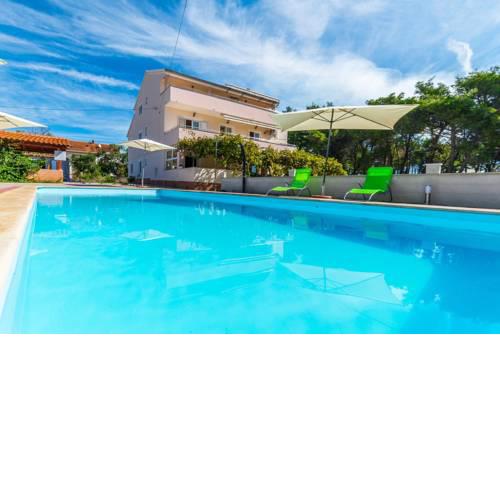 Family friendly apartments with a swimming pool Privlaka (Zadar) - 12922