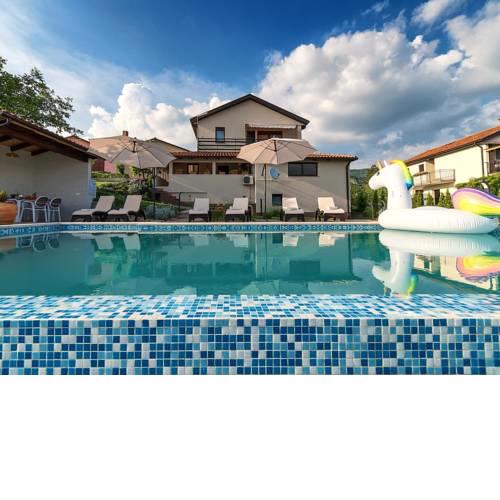 Family friendly apartments with a swimming pool Roc (Central Istria - Sredisnja Istra) - 17942