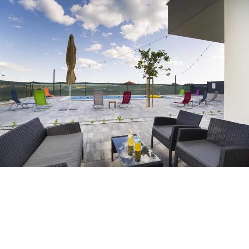 Family friendly apartments with a swimming pool Seget Donji (Trogir) - 17869