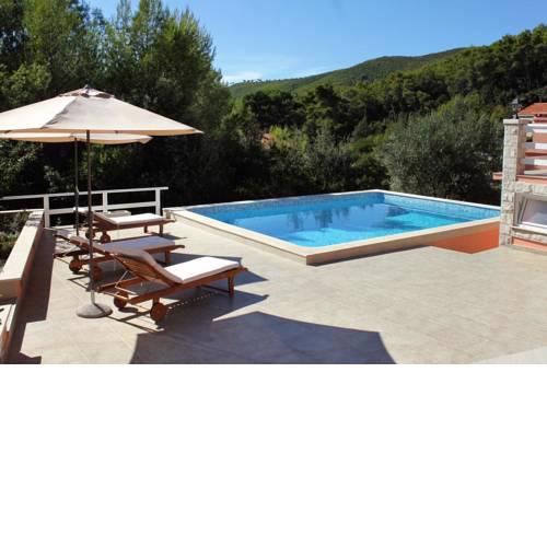 Family friendly apartments with a swimming pool Smokvica (Korcula) - 9161