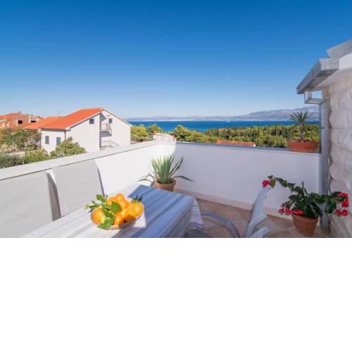 Family friendly apartments with a swimming pool Supetar (Brac) - 16774