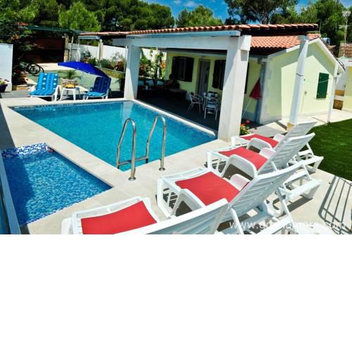 Family friendly house with a swimming pool Cove Koramaslinova - Koromaslinova (Brac) - 15479