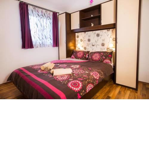 Family friendly house with a swimming pool Dvornica (Rogoznica) - 14300