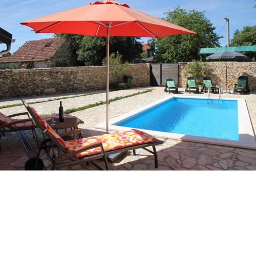 Family friendly house with a swimming pool Gluici (Krka) - 11337