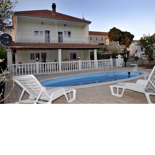 Family friendly house with a swimming pool Kostanje (Omis) - 14176