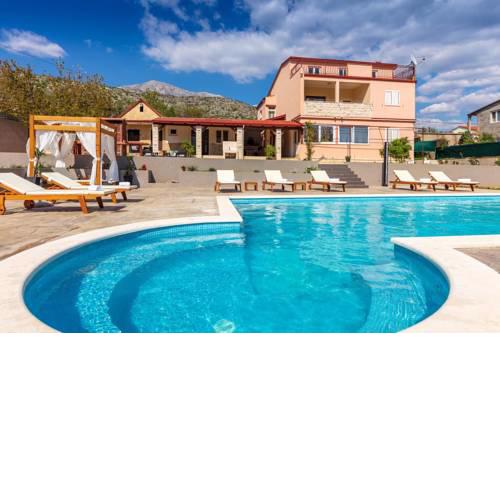 Family friendly house with a swimming pool Naklice (Omis) - 14076
