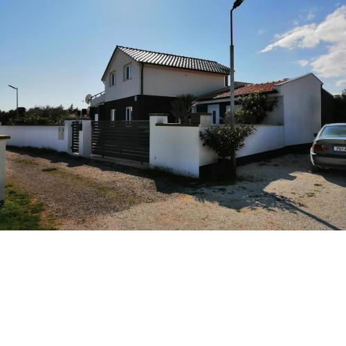 Family friendly house with a swimming pool Pomer, Medulin - 19050