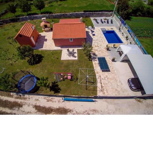 Family friendly house with a swimming pool Radosic (Kastela) - 15891