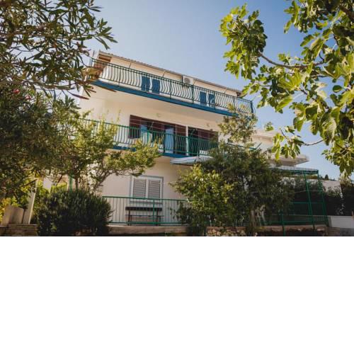 Family friendly seaside apartments Grebastica (Sibenik) - 15170