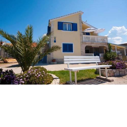 Family friendly seaside apartments Krapanj (Sibenik) - 18004