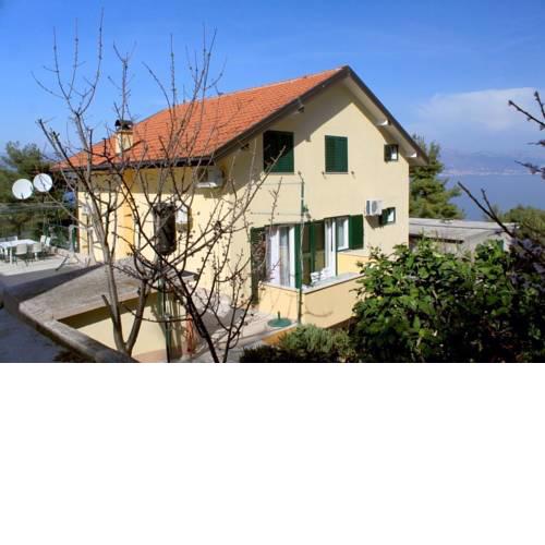 Family friendly seaside apartments Slatine (Ciovo) - 7584