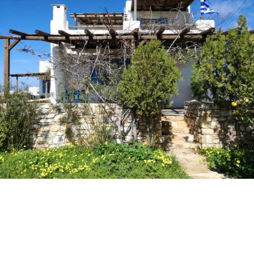 Family friendly studio apartment Paros for 2 adults and 2 children