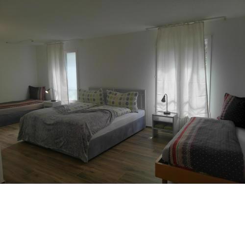 Family room by Interlaken Parking