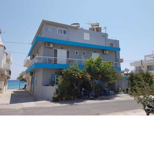 Family run 2 bed studio apartment 1
