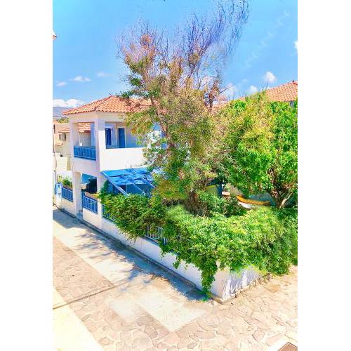 Family Spacious Seaside Maisonette