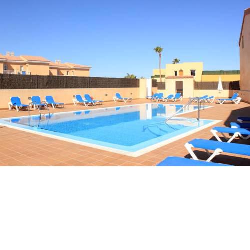 Family Villa "Las Tinajas" with Pool, BBQ, Wifi & Only 200m to Sea by Holidays Home
