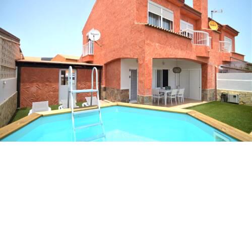 Family Villa Majorera - Fast Wifi, Private Pool, Veranda & Sun Terrace by Holidays Home