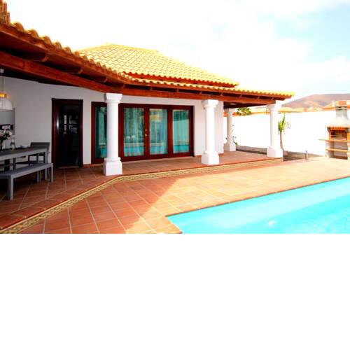Family Villa "Relax" with Private Pool, BBQ & Free Wifi by Holidays Home