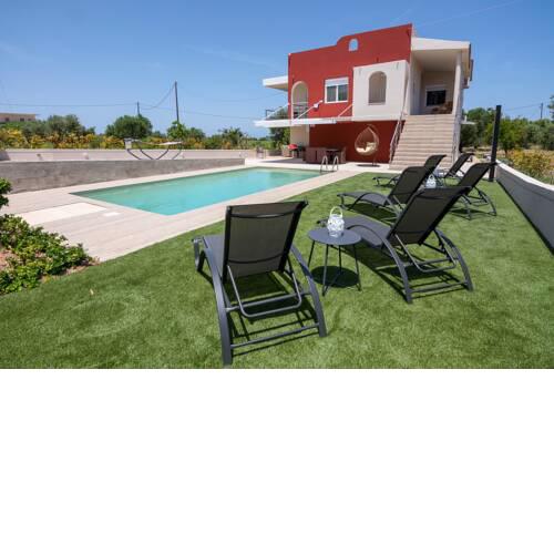 Fanes Villa Sleeps 8 with Pool and Air Con