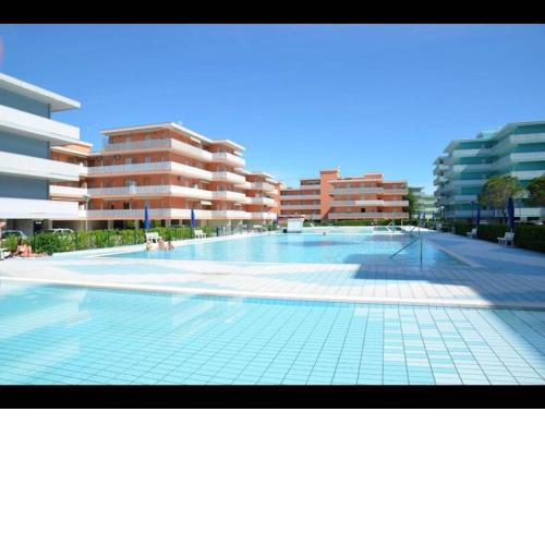 Fantastic apartment with swimming pools in a cozy residence by Beahost Rentals