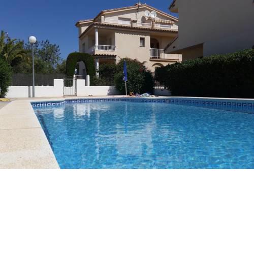 Fantástico apartamento con piscina (4-5 personas)