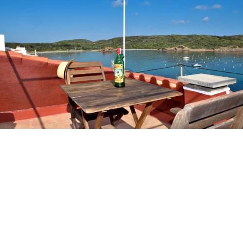 Fantástico apartamento en primera línea de mar en Menorca