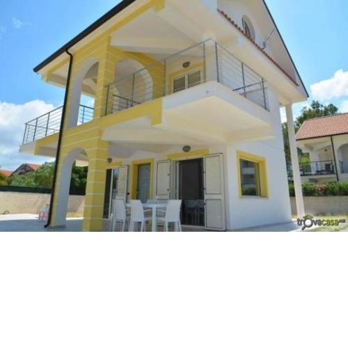 FANTASTlCA VILLA A 7 PASSI DAL MARE
