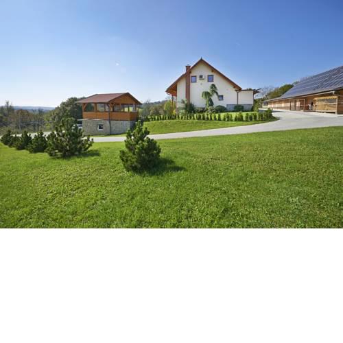 Farmhouse Lipoglav